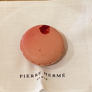 PIERRE HERMÉ PARIS_1