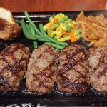 Hungry Tiger - ダブルハンバーグステーキ スペシャルセット3850円、スープはクラムチャウダーかビシソワーズが選べた。