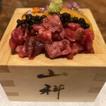 216189902 - 牛ヒレ肉・キャビア・ウニ・穂紫蘇・いくら