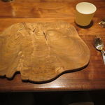 Fujiya 1935 - ウッドの敷皿とカトラリー