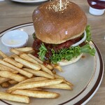 BACK COUNTRY Burger & Cafe - 