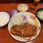 とんかつ 竹亭 - 上とんかつ定食(1,100円)