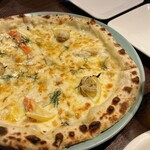 カネ保水産 - ずわい蟹と帆立のレモンクリームピザ　ノンアルビールはオールフリー
