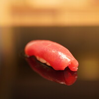 鮨 あらい - 鮪の握りのみ写真OK