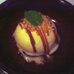 シシリヤ - さつまいものオーブン焼き　バニラアイスのせ