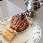 カフェ ラウンジ アンド バー アゼリア - モンブラン  600円