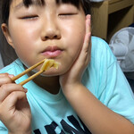 しんや - ちびすけも、おいしいの可愛いお顔