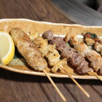 やみつき餃子ダイニング　虎舞 - おまかせ串焼き5本盛り合わせ。