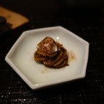 玉笑 - お通し「山葵の醤油漬け」