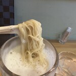 はちどり - 麺は極細ですが、弾力があってツルッとしていて美味しかったです。