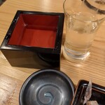 Michinokuya Saketen - 日本酒はグラスと枡になみなみ！！！