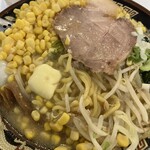 Hokkaidouramemmisokuma - 味噌バターコーンラーメンのアップ