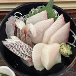 시토로니에 - 회 모듬 (4종)