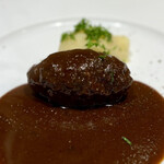 洋食 おがた - 北海道ジビーフと走る豚のハンバーグ（100g）