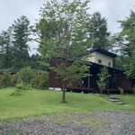 くろもじ庵 - 知らないと、行き過ぎてしまう奥まったところに建ってます。