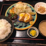 Za Teishoku Ando Dorinku Su Tousato - 煮込みハンバーグとチーズチキンカツ定食ご飯大盛り