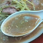 ケラン - ポロねぎみそらーめん￥600の提供時のスープ（H25.10.2撮影）