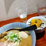 Yaki Miso Ramen Yadoya - 味玉味噌 1100円、生うに丼 1000円