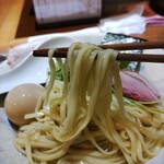 ジャパニーズ ラーメン 五感 - 麵リフト ♪