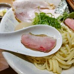 ジャパニーズ ラーメン 五感 - 鴨ロースチャーシュー ♪