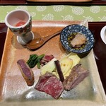 肉料理ふくなが - 以前来た時より、幾分ボリュームは少なくなったイメージだが、無くなったメニューを何も言わずにして貰ったので、ありがたい限り。