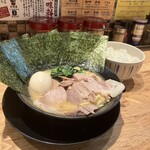 家系ラーメン 頂喜家 - 