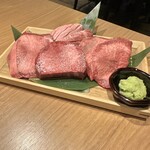 焼肉一心たん助 旦 - 