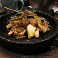 ダイナミックキッチン＆バー 燦 大阪店 - 真菰茸の肉みそいため