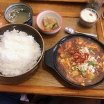かかん - 麻婆豆腐定食（ご飯大盛）