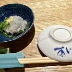 鮨と豆腐料理　あい田 - お通し生シラス