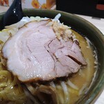 ラーメン 郷 - 豚バラロールの煮豚