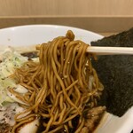 ラギちゃんラーメン - 麺は焼きそば色…？