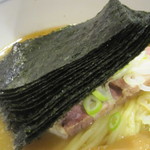 こうかいぼう - ドサッと重ねてのせてありました。
      風味良く、上質な海苔でしたよ。
      
      
      