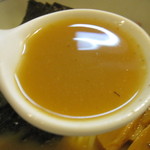 こうかいぼう - ほんのりとろみがあって、濃厚なのにエグミもなくマイルドな味わい。
      
      動物系とバランス良く調和されている感じ。
      
      