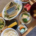 牡蠣と魚醤の店 いしり亭 - メインが選べる【いしりの豆皿ランチ（税込¥1,560）】　豆皿が6種