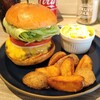 Sims Lane Burger Stand - チェダーチーズバーガー