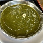 アジアン居酒屋 POKHARA - ほうれん草マトンカレー激辛！