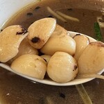 ベトコンラーメン新京 - ごろごろのにんにく