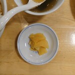 Gyouza No Manshuu - 箸休めのお漬物、沢庵。