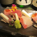 プラチナフィッシュ KAPPO  - 厳選された本日の港より　刺身5種盛り