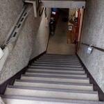 Quwanka - 地下へ下りる階段
