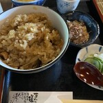 八郷の里 - 椎茸牛蒡鶏のおこわご飯