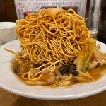 南海飯店 - かたい焼ソバの麺