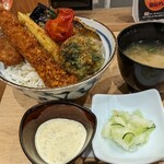 新潟カツ丼 タレカツ - 特製ヒレカツ合いもり丼