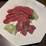 焼肉みずの - ハツ　軽く炙るだけの薄切りと厚切り