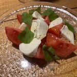 リトロボ - 水牛のモッツァレラのカプレーゼ