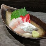 創作割烹 さえき - お通しの刺身3点盛り