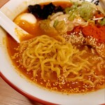 辛いラーメン14 - 麺