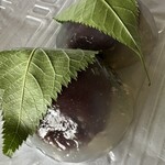 御菓子司 東海 - 葛桜、冷蔵庫で冷やす前　220円