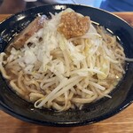 ラーメン ガジロー  - 麺300g、野菜普通